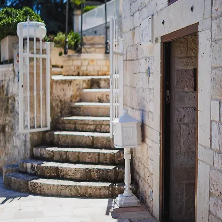 Βίλα White Stone Luxury Padresergio